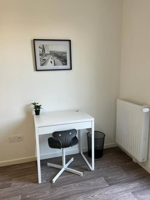 Appartement F2 De Haut Standing En Hypercentre Avec Jardin Prive A 270 M De La Gare De Mantes ! Kültér fotó
