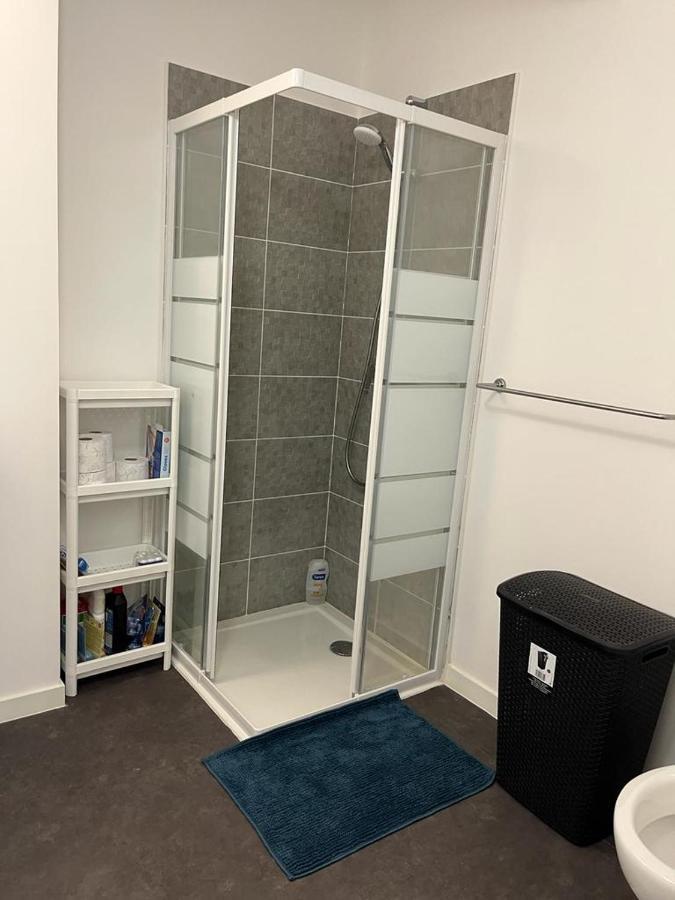 Appartement F2 De Haut Standing En Hypercentre Avec Jardin Prive A 270 M De La Gare De Mantes ! Kültér fotó